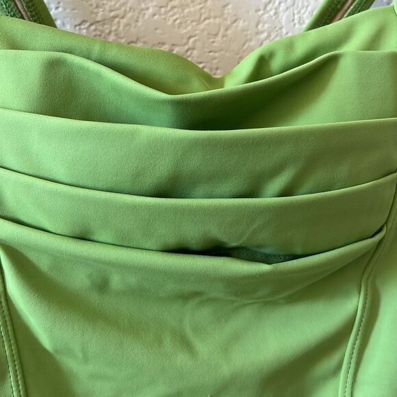 Vintage Newport News Green One Piece Swimsuit with Ruched Bust Size 4 - Picture 4 of 13